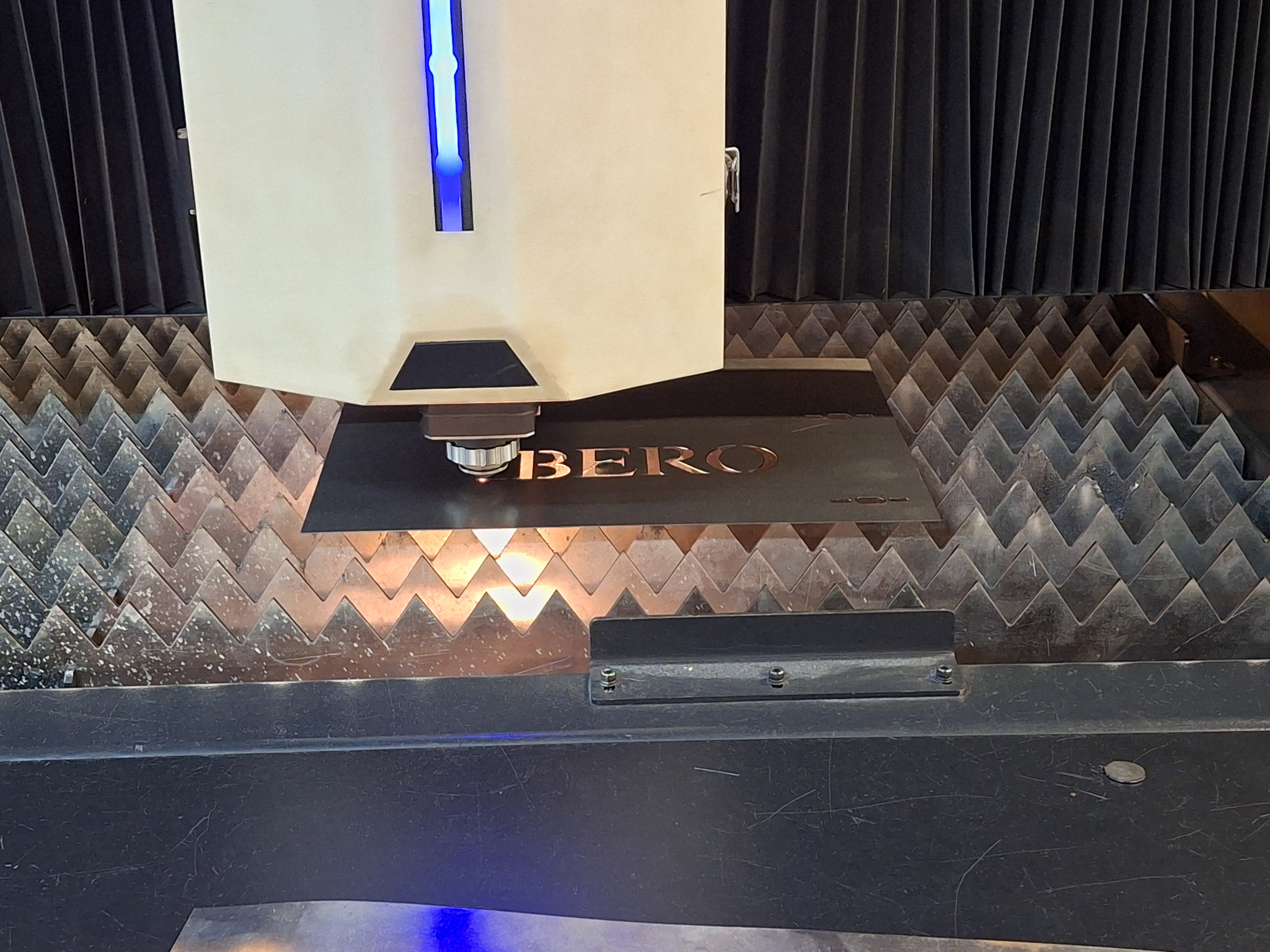 Manufactura corte láser